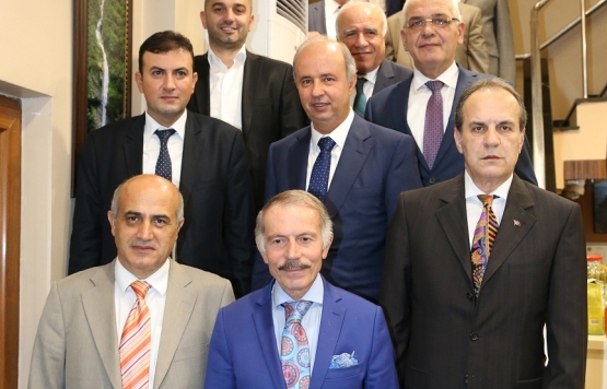 BAYRAMPAŞA POLİS DERNEĞİNİN  YENİ KAYMAKAM VE EMNİYET MÜDÜRÜ  İLE TANIŞMA TOPLANTISI VEZİR SOFRASINDA GERÇEKLEŞTİ  